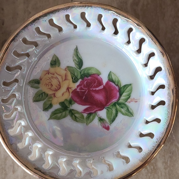 Iridescent Decorative Miniature Bowls (3) - Picture 4 of 7